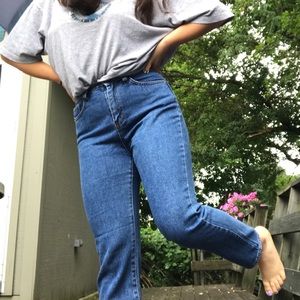 blue mom jeans